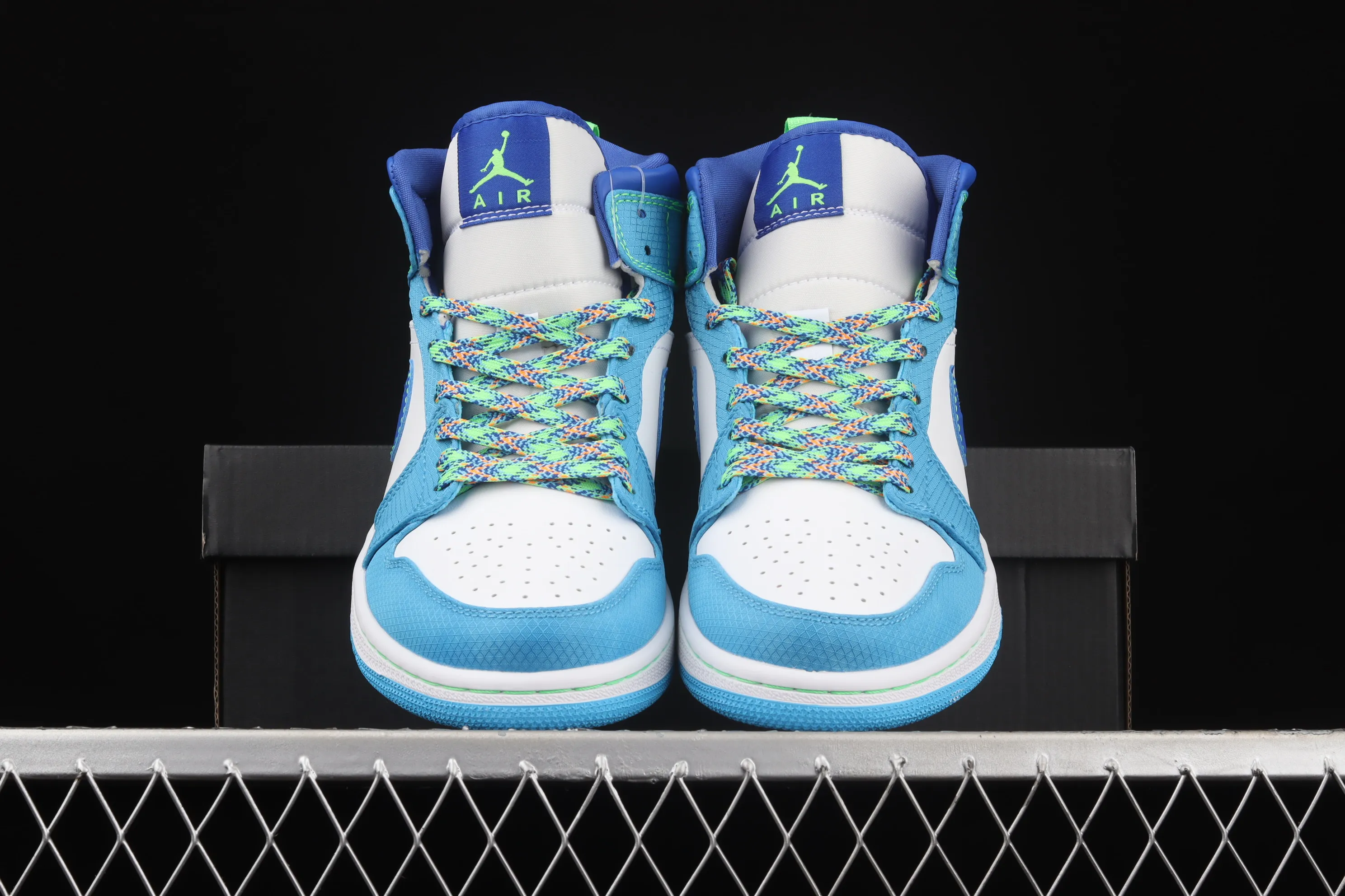 All categories Air Jordan Jordan series basketball shoes Air Jordan 1 Mid Air Jordan 1 Mid AJ1 Joe 1 Chinese culture basketball shoes DA8010-400